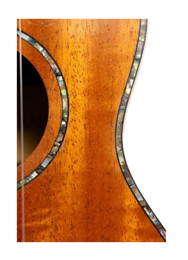 KU-TENOR UKELELE TENOR SAPELE CON FUNDA